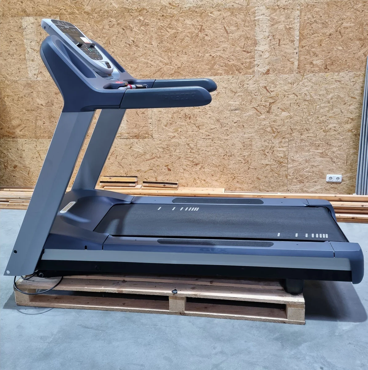 Precor 6 Cardioeräte im Set, nur 3 Jahre alt, neue Modelle, Laufband, AMT, Crosstrainer EFX, Ergometer, Recumbent etc, gebraucht - überholter Zustand - Image 7