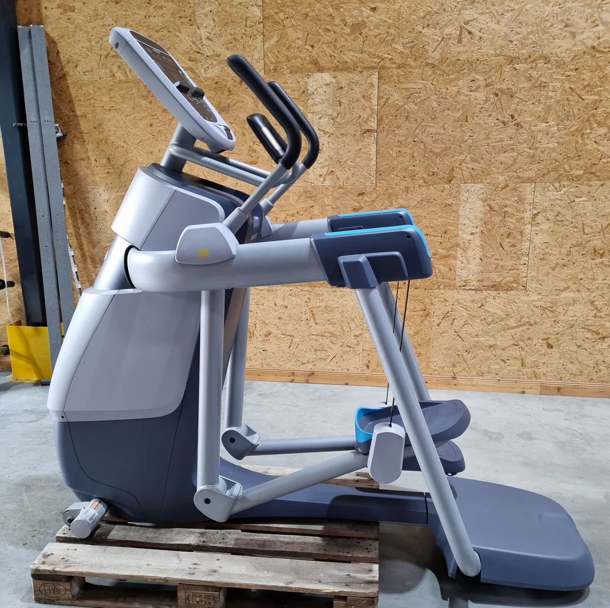 Precor 6 Cardioeräte im Set, nur 3 Jahre alt, neue Modelle, Laufband, AMT, Crosstrainer EFX, Ergometer, Recumbent etc, gebraucht - überholter Zustand - Image 8