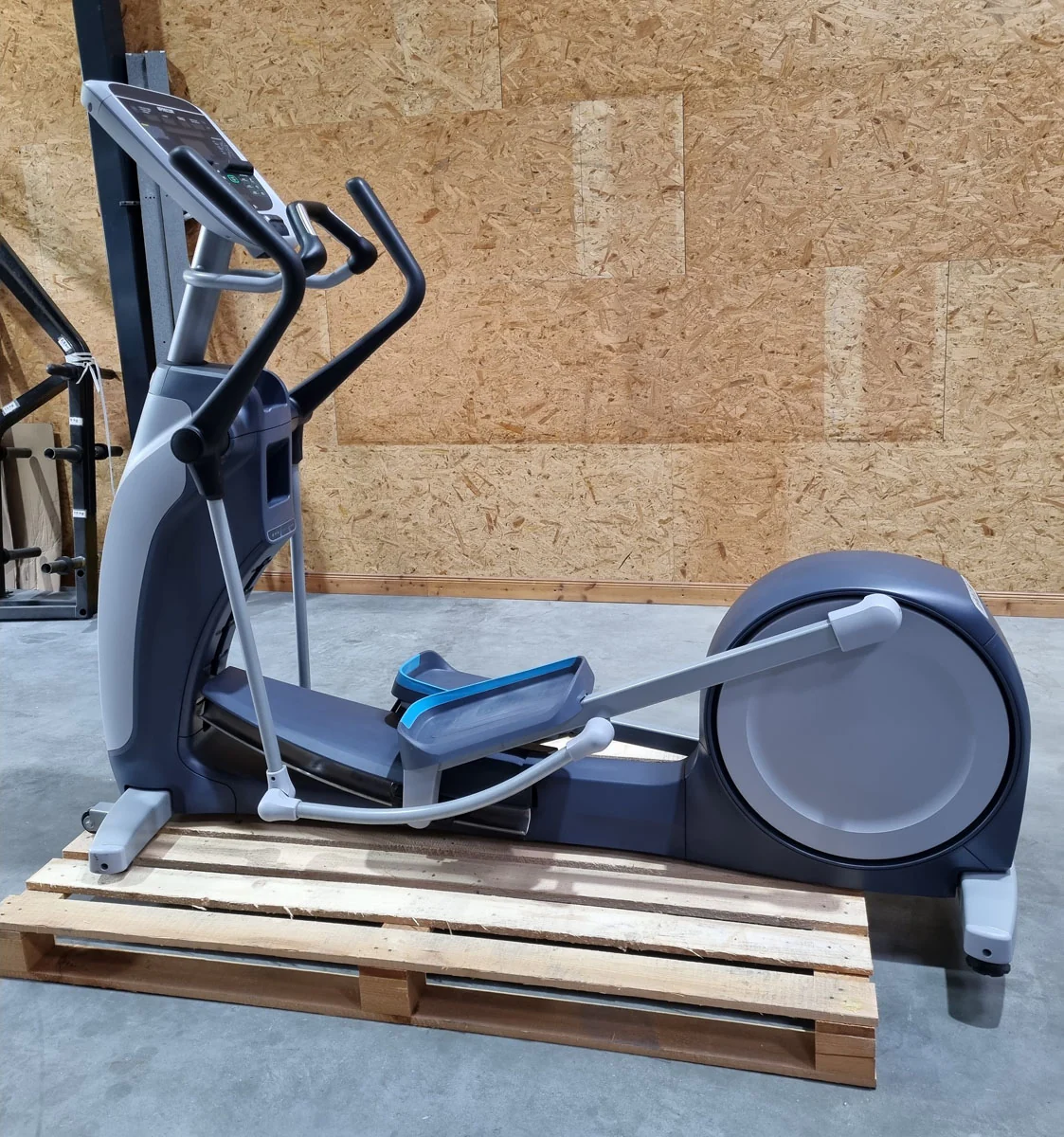 Precor 6 Cardioeräte im Set, nur 3 Jahre alt, neue Modelle, Laufband, AMT, Crosstrainer EFX, Ergometer, Recumbent etc, gebraucht - überholter Zustand - Image 9