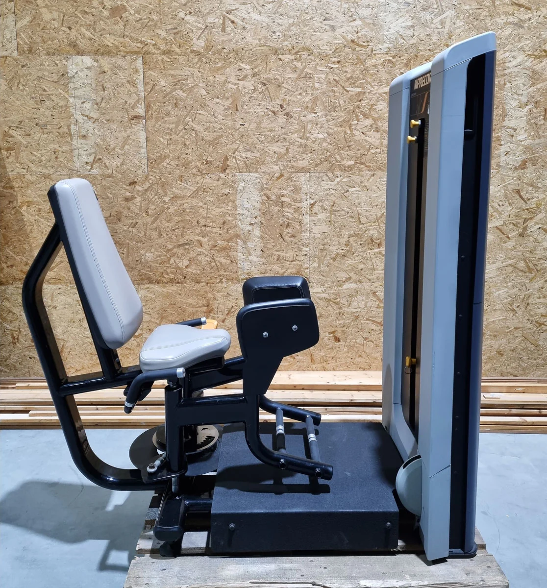Precor Adduktoren und Abduktoren Kraftgeräte mit Steckgewichten im Set als Paar, Rahmenfarbe Schwarz, Polsterfarbe Grau, gebraucht - überholter Zustand - Image 11