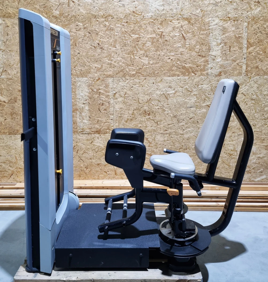 Precor Adduktoren und Abduktoren Kraftgeräte mit Steckgewichten im Set als Paar, Rahmenfarbe Schwarz, Polsterfarbe Grau, gebraucht - überholter Zustand - Image 7