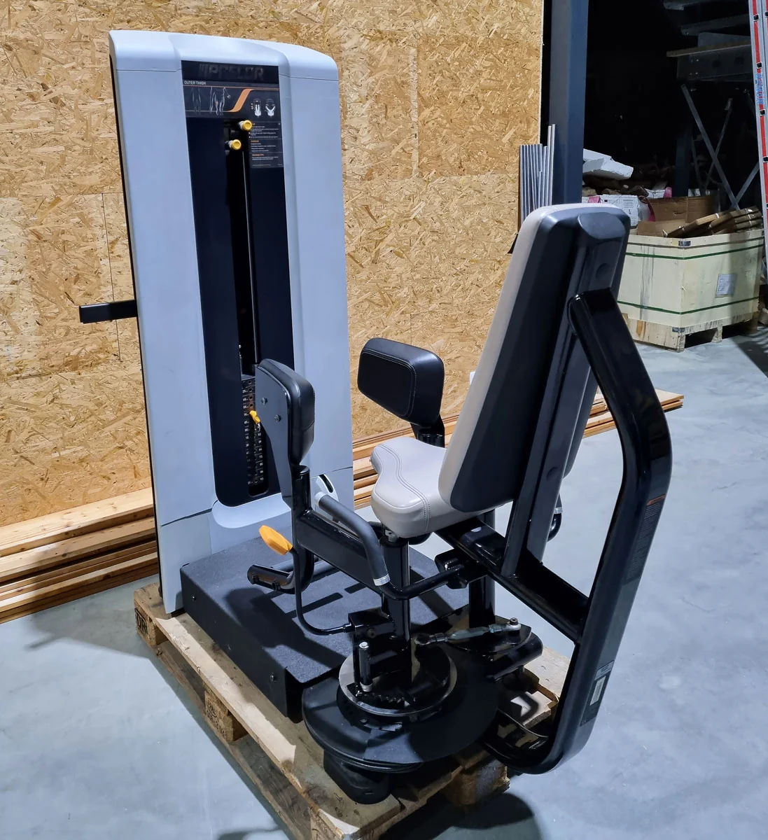 Precor Adduktoren und Abduktoren Kraftgeräte mit Steckgewichten im Set als Paar, Rahmenfarbe Schwarz, Polsterfarbe Grau, gebraucht - überholter Zustand - Image 8