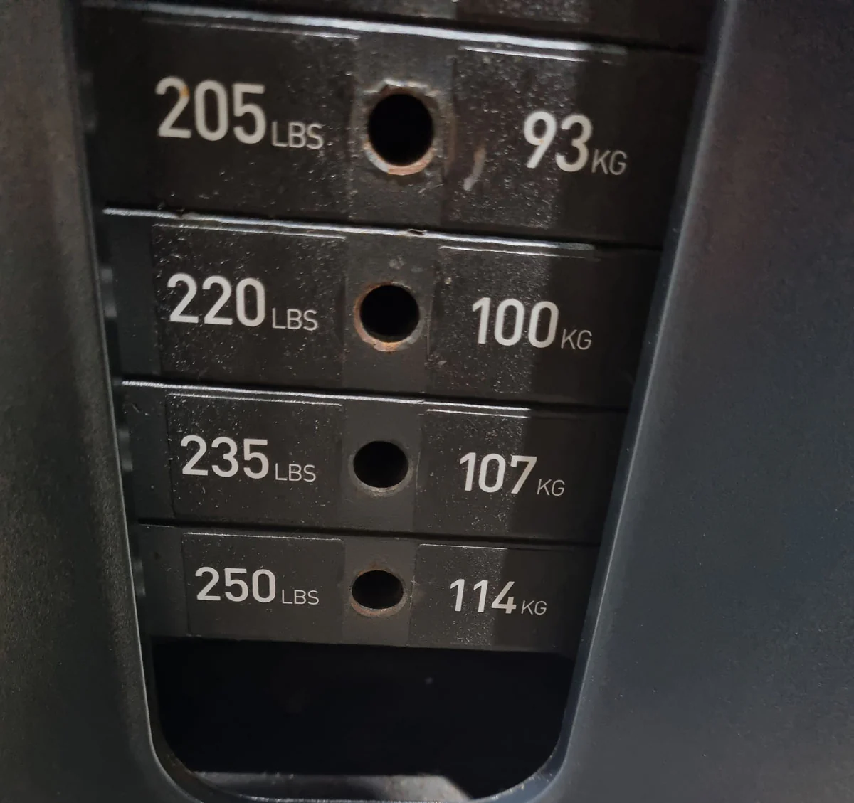 Precor Bankdrückmaschine mit Einstiegshilfe, Brustpresse, Chestpress, Rahmenfarbe Schwarz, Polsterfarbe Grau, gebraucht - überholter Zustand - Image 8