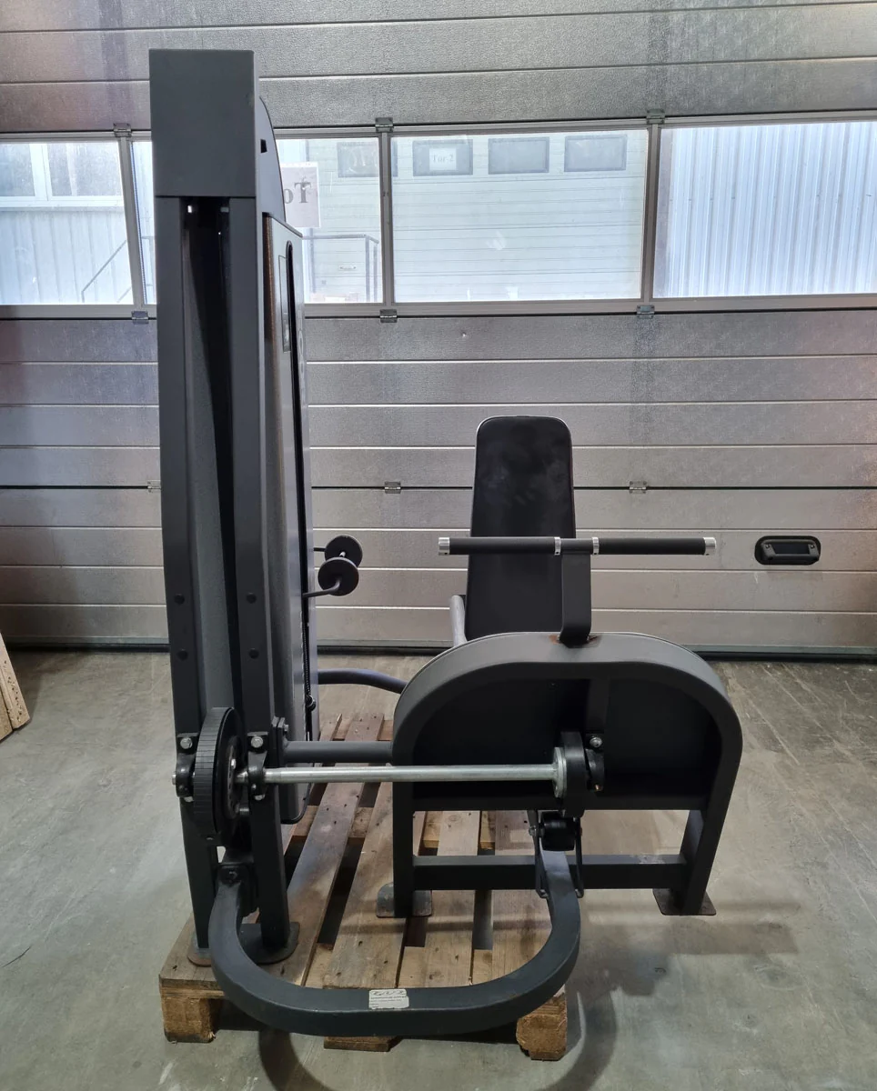 Precor Beinpresse Seated Legpress, Kompaktes Design, Rahmenfarbe Schwarz, Polsterfarbe Schwarz, gebrauchter - überholter Zustand - Image 2