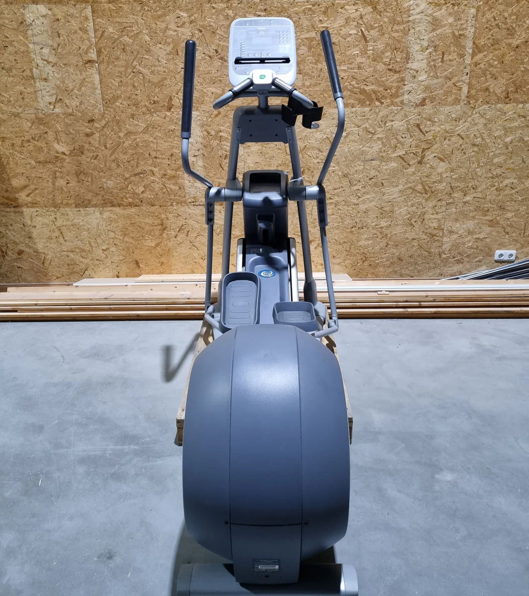 Precor Crosstrainer, EFX 576i mit CrossRamp - Steigung verstellbar, Ellipsentrainer - gebraucht - überholter Zustand - neues Display - Image 4