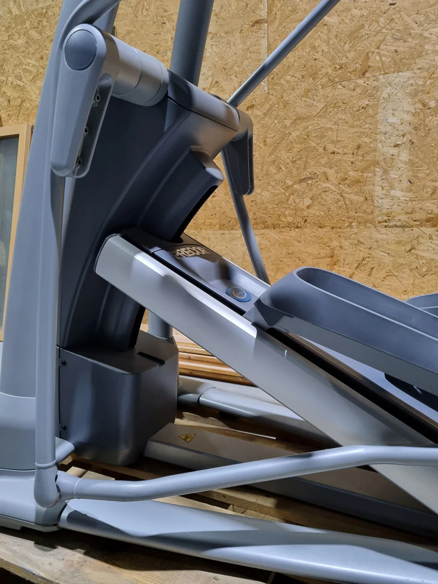 Precor Crosstrainer, EFX 576i mit CrossRamp - Steigung verstellbar, Ellipsentrainer - gebraucht - überholter Zustand - neues Display - Image 6