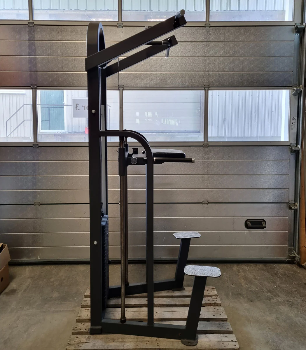 Precor DipChin, Dip-Klimmzugmaschine mit Gewichtsunterstützung, Rahmen Schwarz, Polster Schwarz, gebraucht - überholter Zustand - Image 2