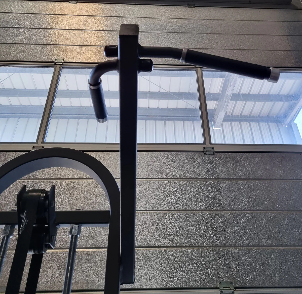 Precor DipChin, Dip-Klimmzugmaschine mit Gewichtsunterstützung, Rahmen Schwarz, Polster Schwarz, gebraucht - überholter Zustand - Image 6