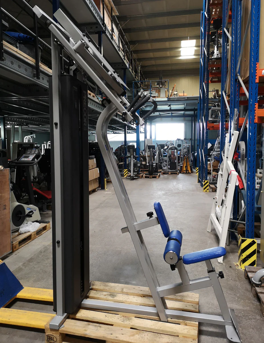 Precor Latzug, Lat Pulldown Curve dual, 105kg Gewichtsblock, Rahmenfarbe Silber, Polsterfarbe Blau, gebraucht - überholter Zustand - Image 3