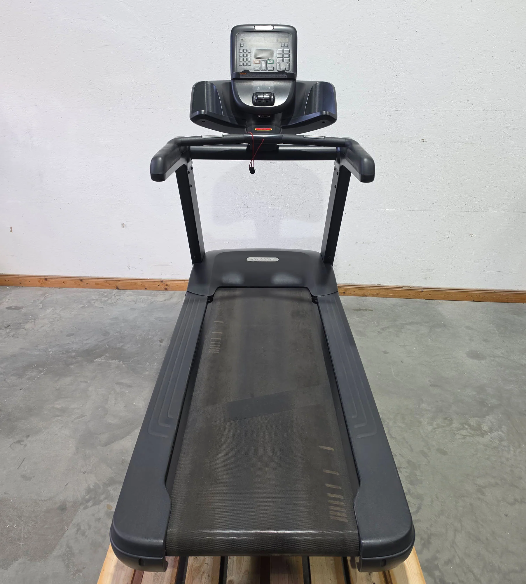 Precor Laufband TRM 731 Treadmill, P31 LED Konsole, Farbe Schwarz, gebraucht - überholter Zustand - Image 2