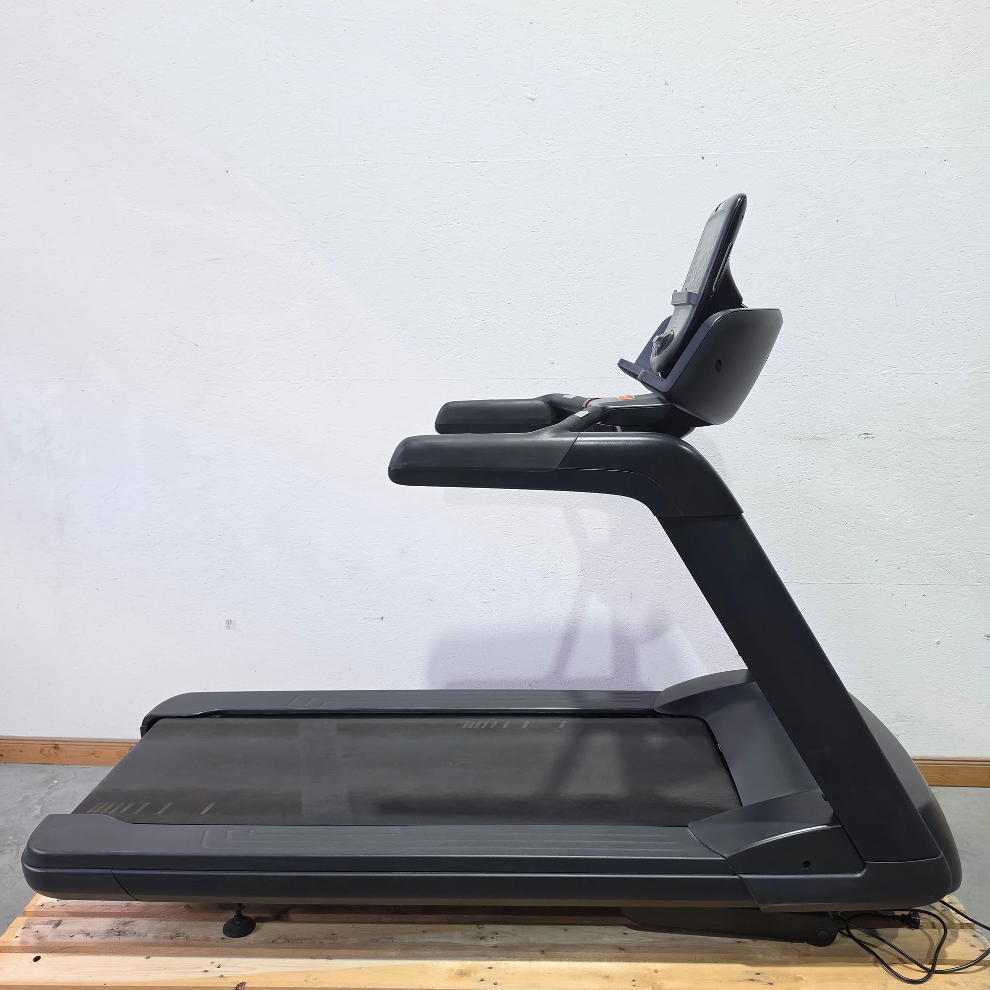 Precor Laufband TRM 731 Treadmill, P31 LED Konsole, Farbe Schwarz, gebraucht - überholter Zustand - Image 3
