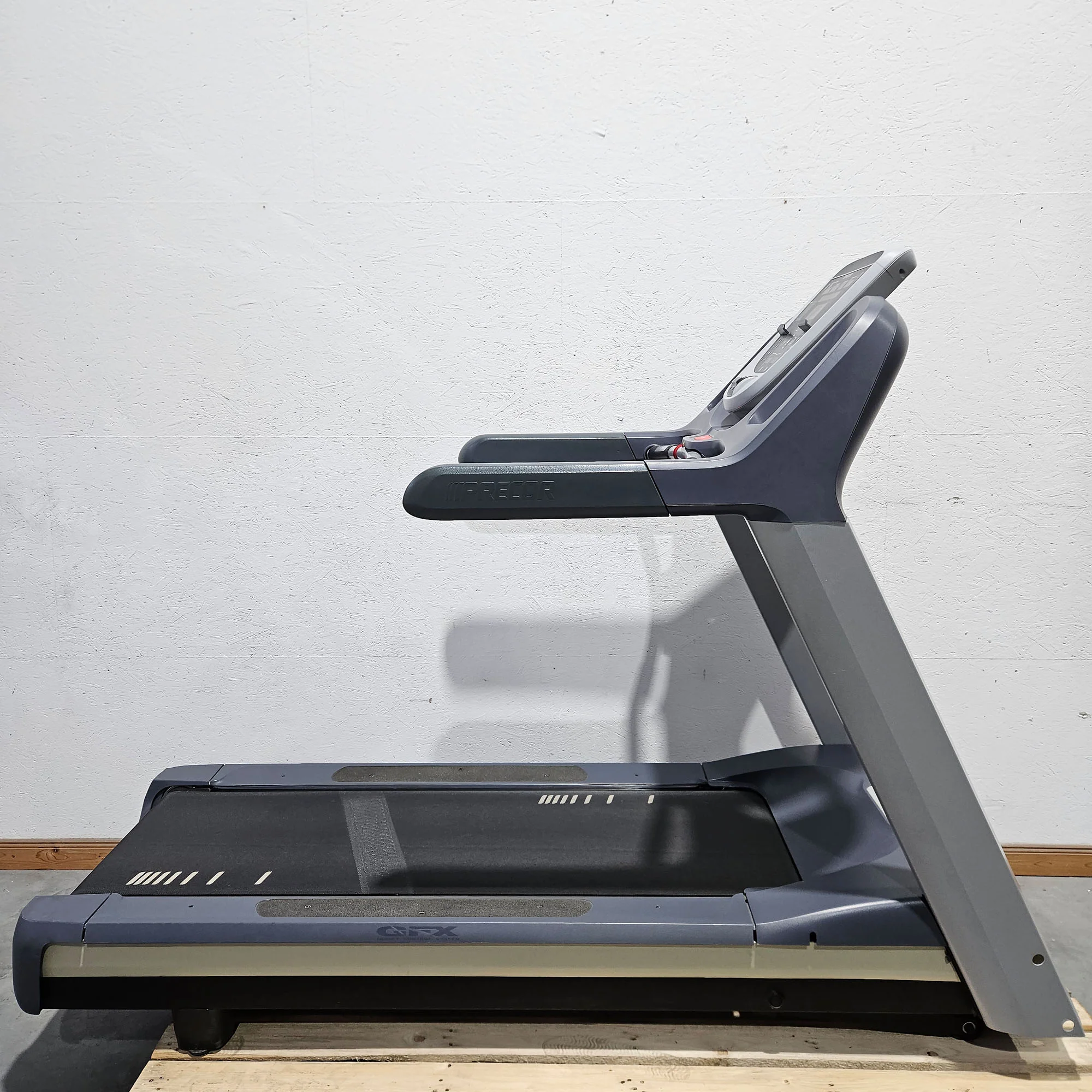 Precor Laufband TRM 835, Treadmill, LED Konsole, gebraucht - überholter Zustand - Image 3