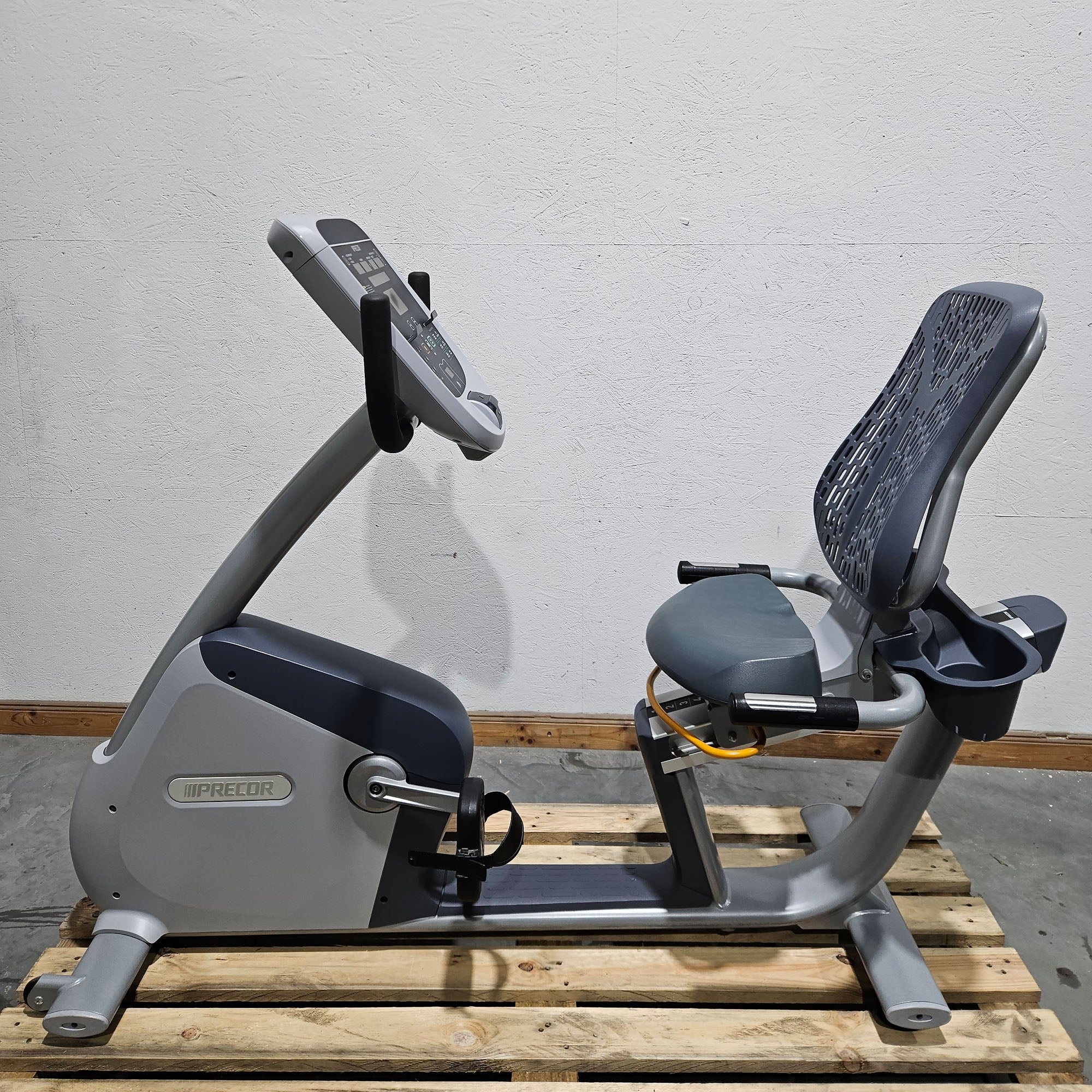 Precor Recumbent RBK 835, Liegeergometer, LED Konsole, gebraucht - überholter Zustand - Image 3