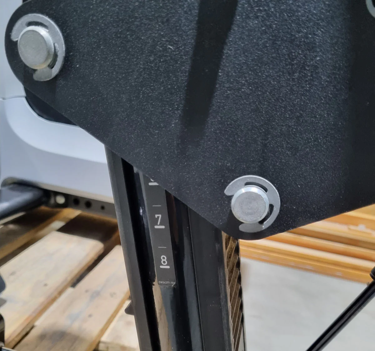 Precor Rudern mit Bruststütze, Row, Lat-Rudern, Rahmenfarbe Schwarz, Polsterfarbe Grau, gebraucht - überholter Zustand - Image 5