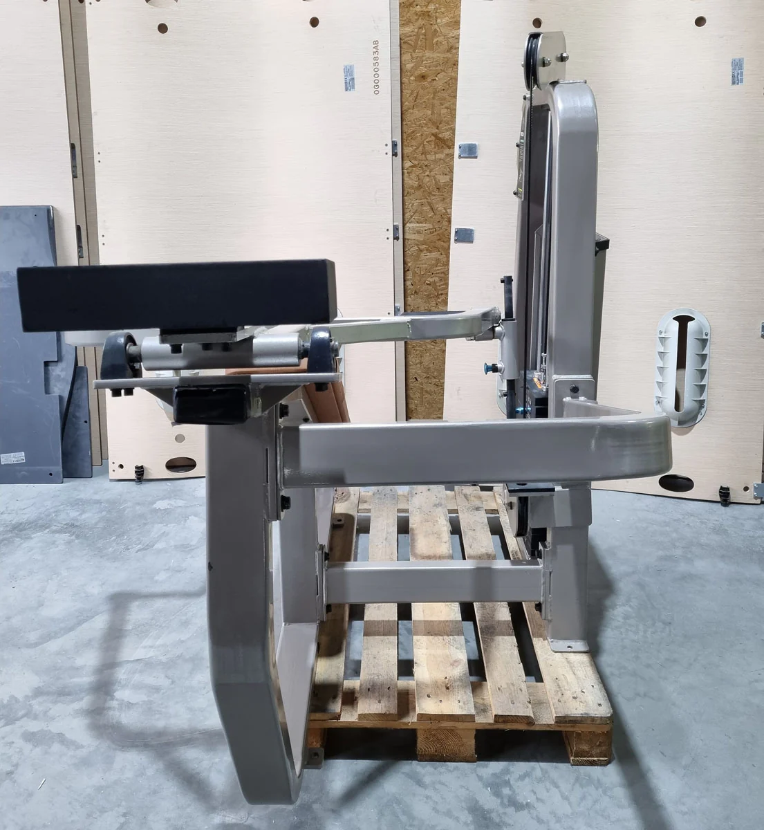 Precor Schrägbankdrückenmaschine, Incline Chestpress 402 Icarian Line, Brustpresse schräg, Rahmenfarbe Silber, gebraucht - überholter Zustand - Image 3