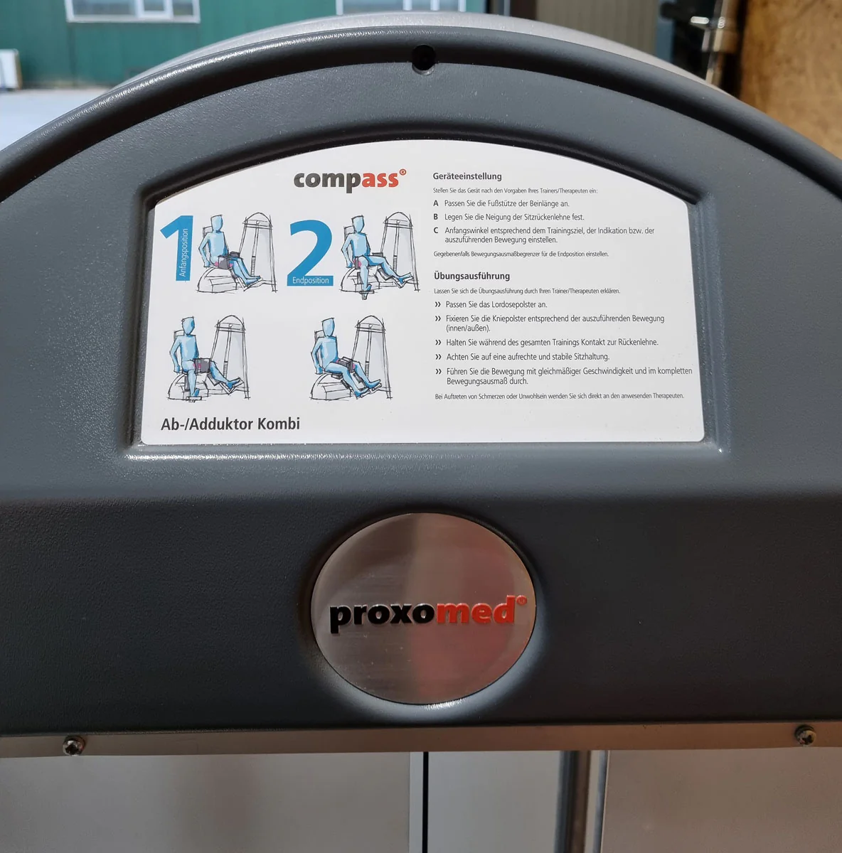 Proxomed Ab-Adduktor Kombi, Compass 530, Abduktoren und Adduktoren 2 in 1 Kombigerät, MPG, Reha, Rahmenfarbe Silber, Polsterfarbe Rot, gebraucht - überholter Zustand - Image 10