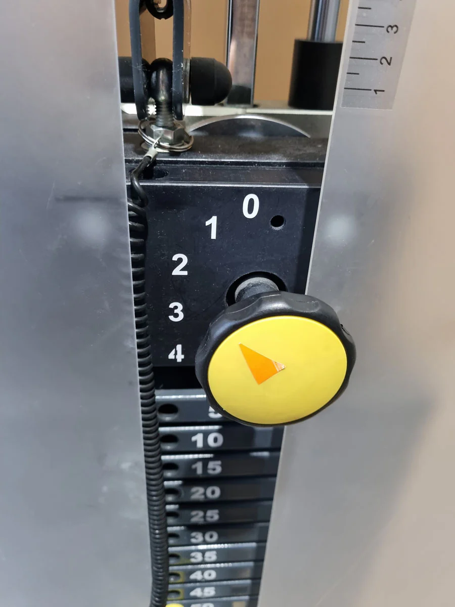 Proxomed Ab-Adduktor Kombi, Compass 530, Abduktoren und Adduktoren 2 in 1 Kombigerät, MPG, Reha, Rahmenfarbe Silber, Polsterfarbe Rot, gebraucht - überholter Zustand - Image 13