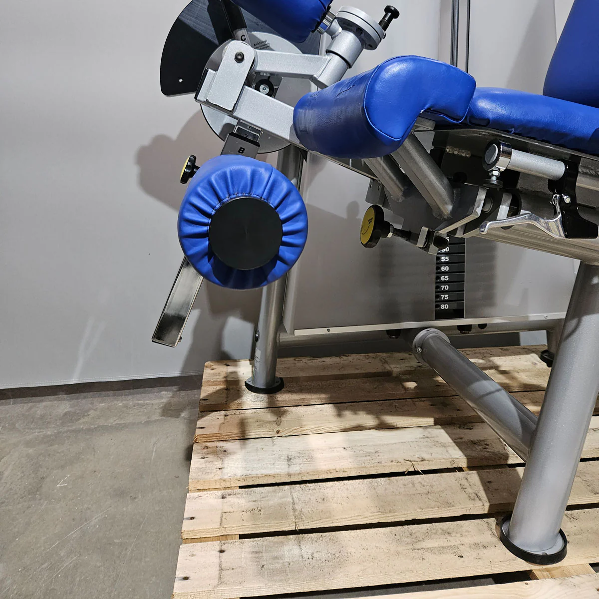 Proxomed Compass 530 Beinstrecker und Beinbeuger sitzend Kombigerät 2 in 1, Leg Curl and Leg Extension, MPG, Reha, Rahmen Silber, gerbaucht - überholter Zustand - Image 10