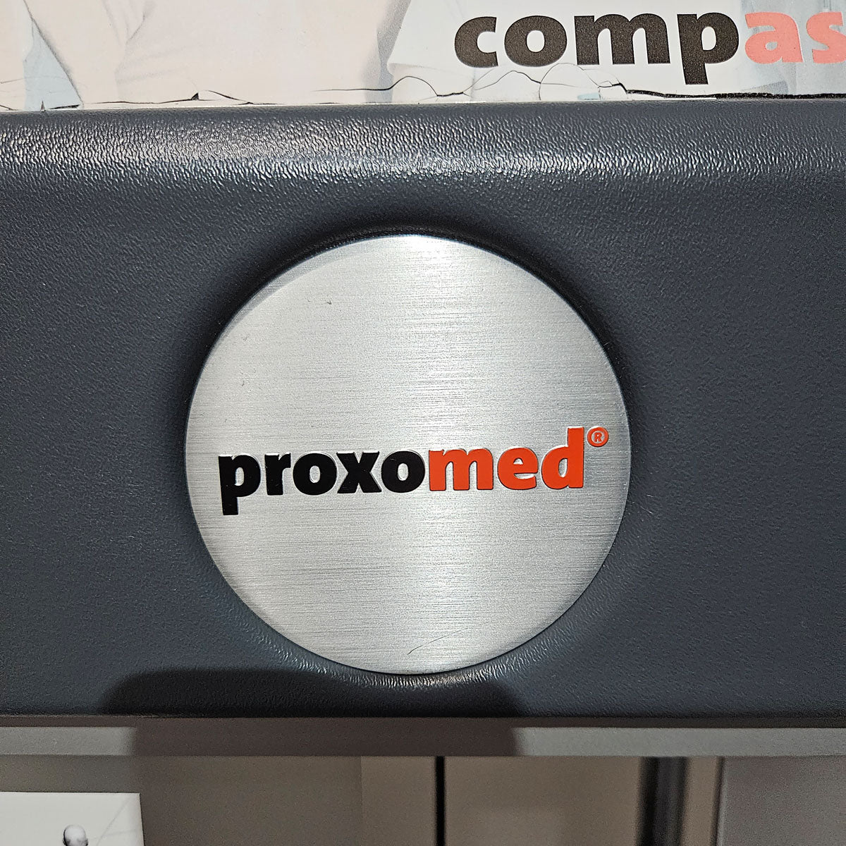 Proxomed Compass 530 Beinstrecker und Beinbeuger sitzend Kombigerät 2 in 1, Leg Curl and Leg Extension, MPG, Reha, Rahmen Silber, gerbaucht - überholter Zustand - Image 12
