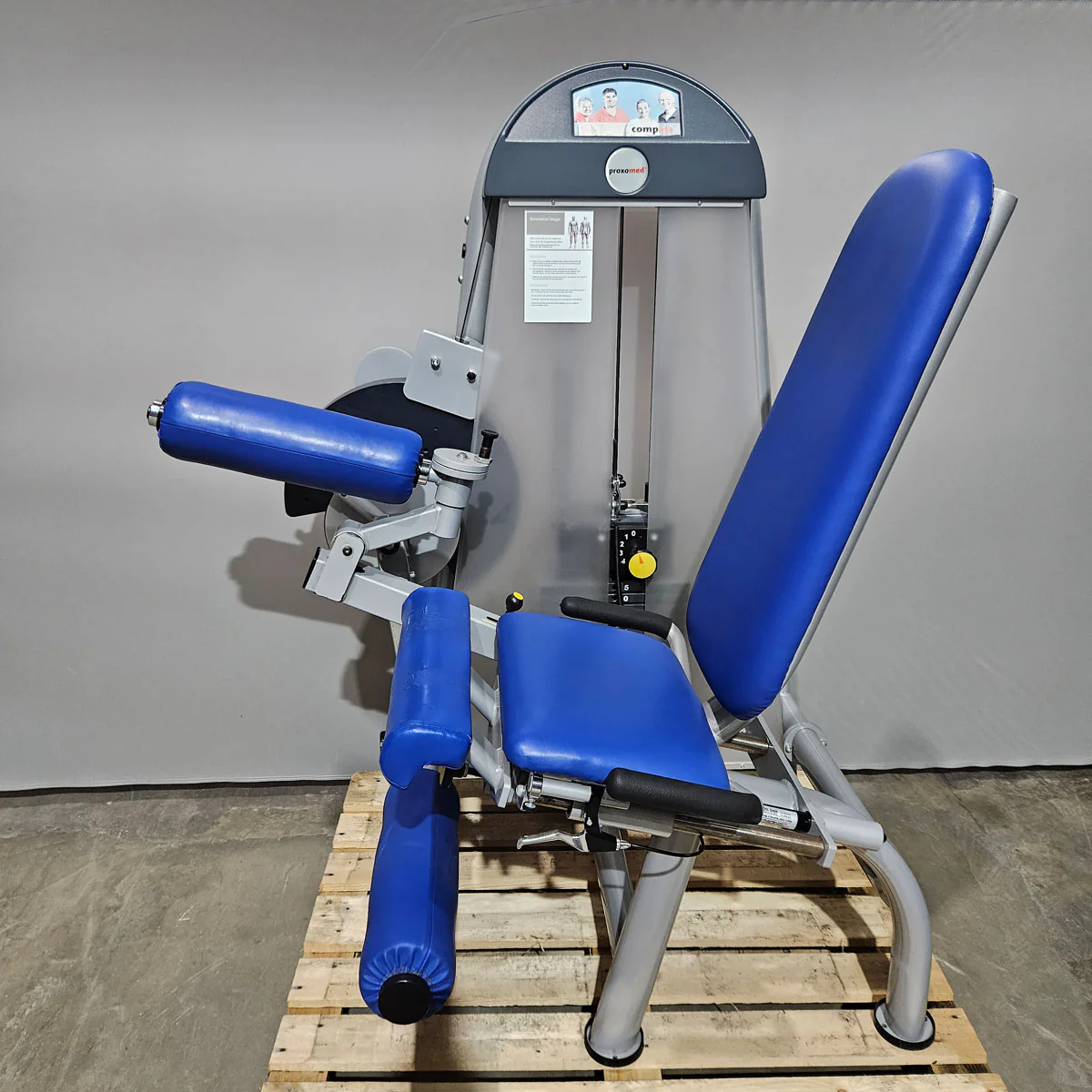 Proxomed Compass 530 Beinstrecker und Beinbeuger sitzend Kombigerät 2 in 1, Leg Curl and Leg Extension, MPG, Reha, Rahmen Silber, gerbaucht - überholter Zustand - Image 3