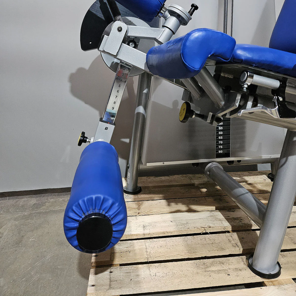 Proxomed Compass 530 Beinstrecker und Beinbeuger sitzend Kombigerät 2 in 1, Leg Curl and Leg Extension, MPG, Reha, Rahmen Silber, gerbaucht - überholter Zustand - Image 9