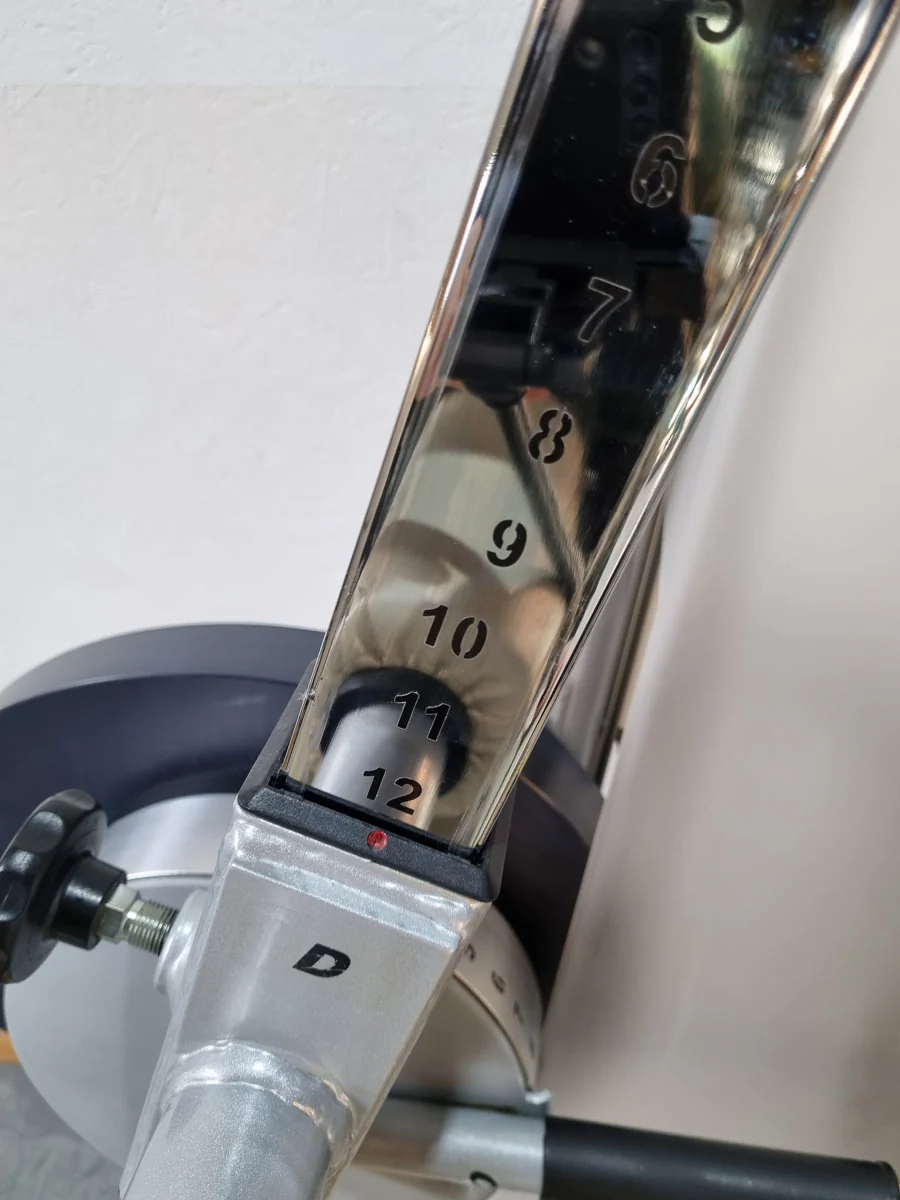 Proxomed Compass 530 Rückenflexion, Bauchmaschine, Rückenbeuger, Abdominal Crunch, MPG, Reha, Rahmenfarbe Silber, gebraucht - überholter Zustand - Image 7