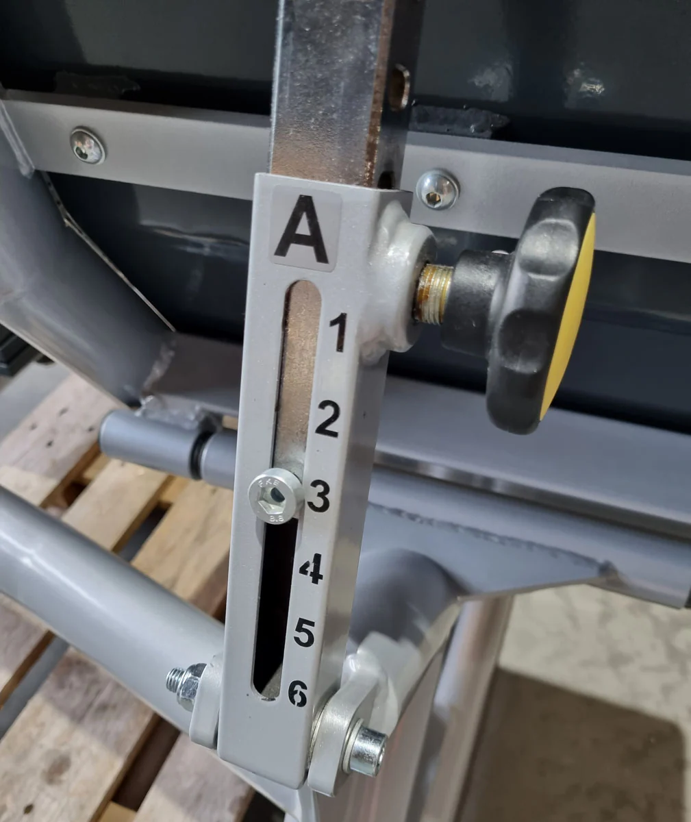 Proxomed Funktionsstemme Compass 530, Beinpresse verstellbar, MPG, Reha, Rahmenfarbe Silber, Polsterfarbe Rot, gebraucht - überholter Zustand - Image 13