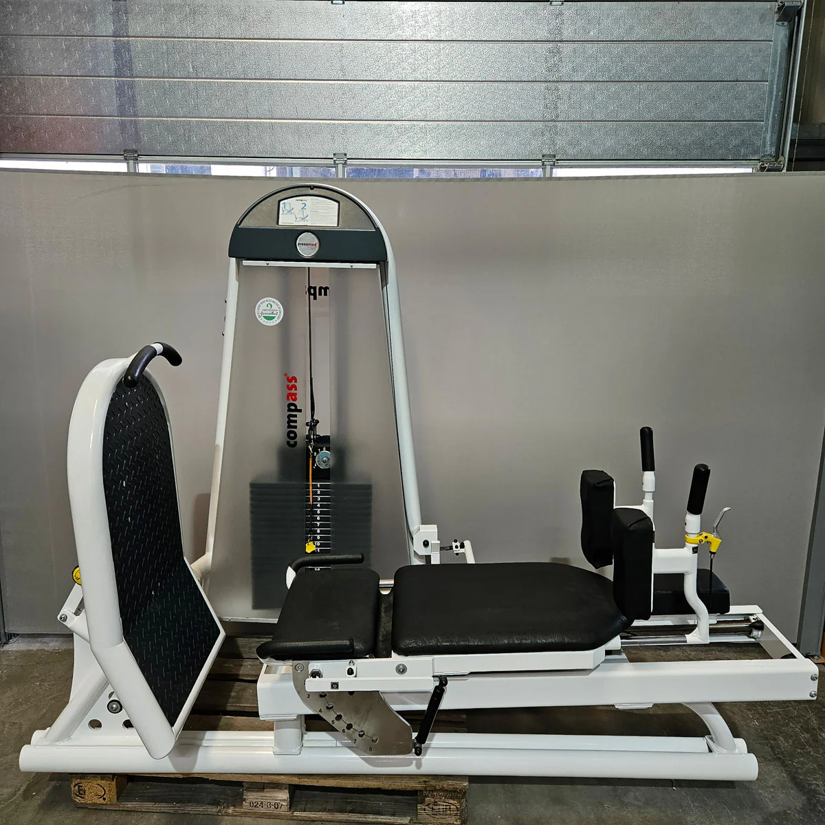 Proxomed Funktionsstemme Compass 530, Beinpresse verstellbar, MPG, Reha, Rahmenfarbe Weiß, Polster Schwarz, gebraucht - überholter Zustand - Image 3