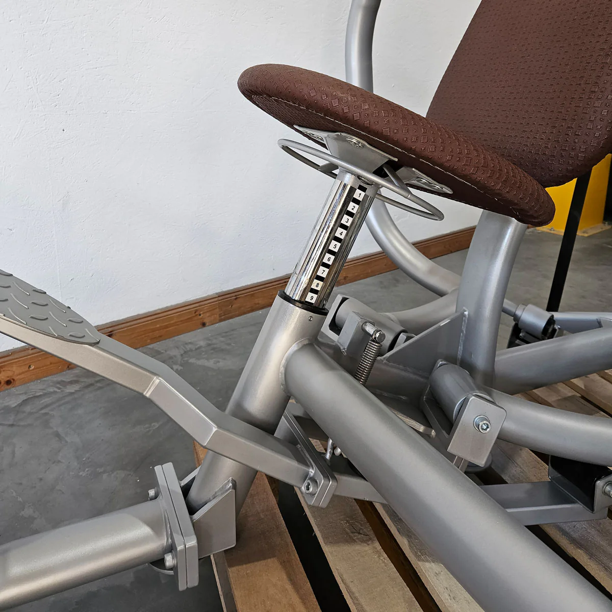 Proxowell bzw Proxomed Bankdrückmaschine, Brustpresse, Chestpress, 100kg Gewichtsblock, Compass bzw C-Well Serie, Rahmenfarbe Silber, gebraucht - überholter Zustand - Image 5