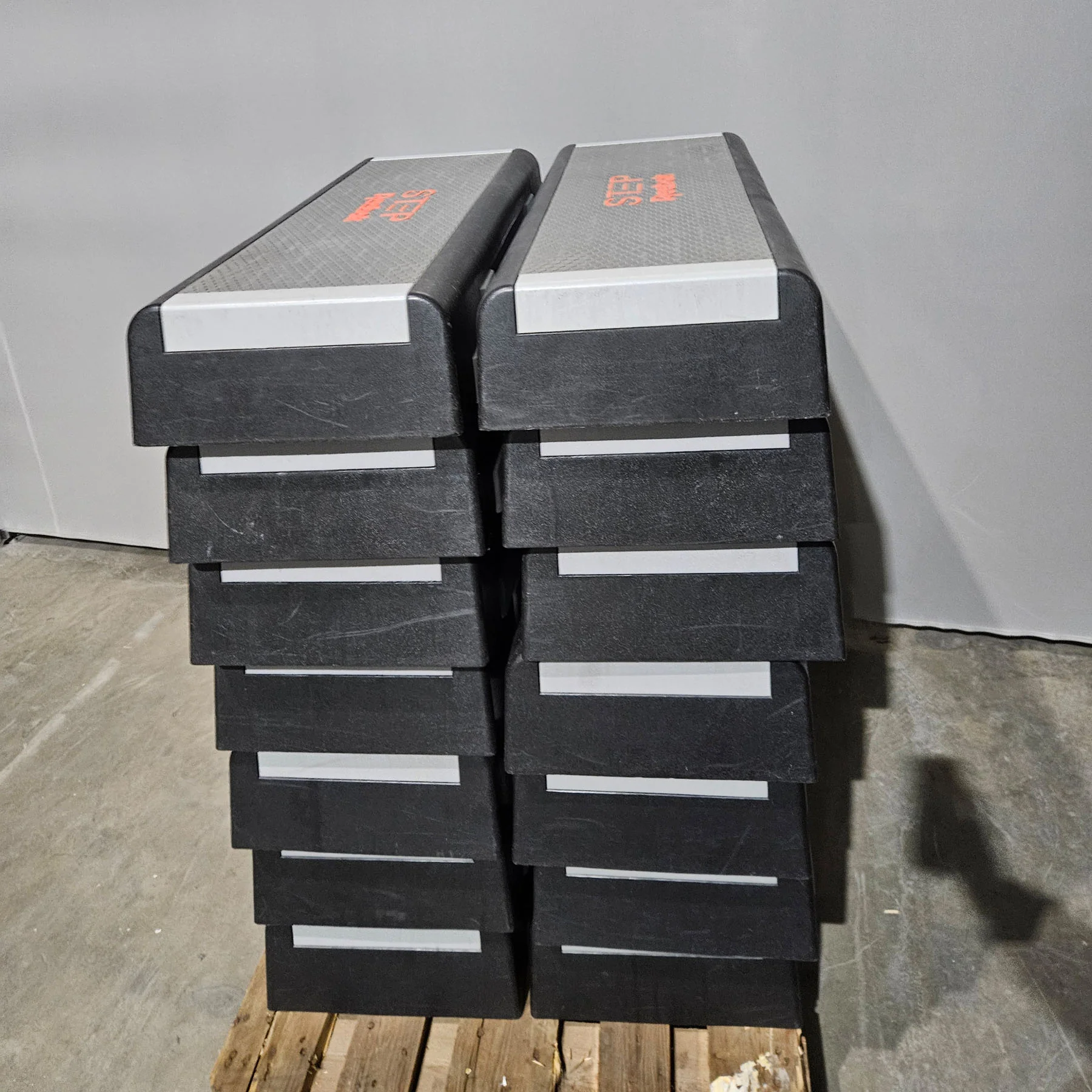Reebok Steps / Step-Boards, 14 Stück im Set, verschiedene Farben, gebraucht - geprüfter Zustand mit Gebrauchsspuren - Image 2