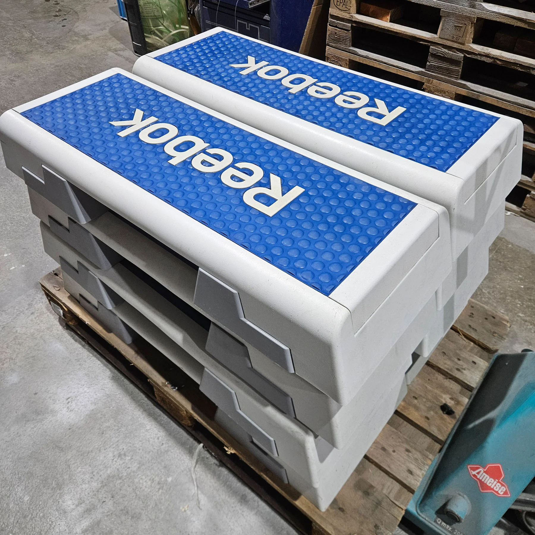 Reebok Steps / Step-Boards, 8 Stück im Set, Weiß-Blau, gebraucht - geprüfter Zustand mit Gebrauchsspuren - Image 4