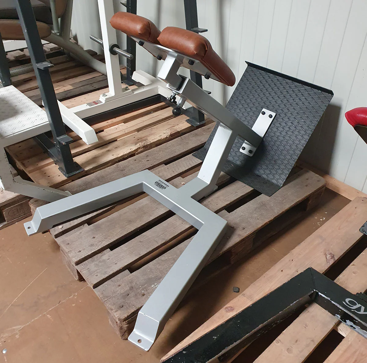 Rückenstreckerbank, 45 Grad, Hyperextension, verstellbar, Rahmen Silber, Polster Braun, gebraucht - überholter Zustand - Image 2