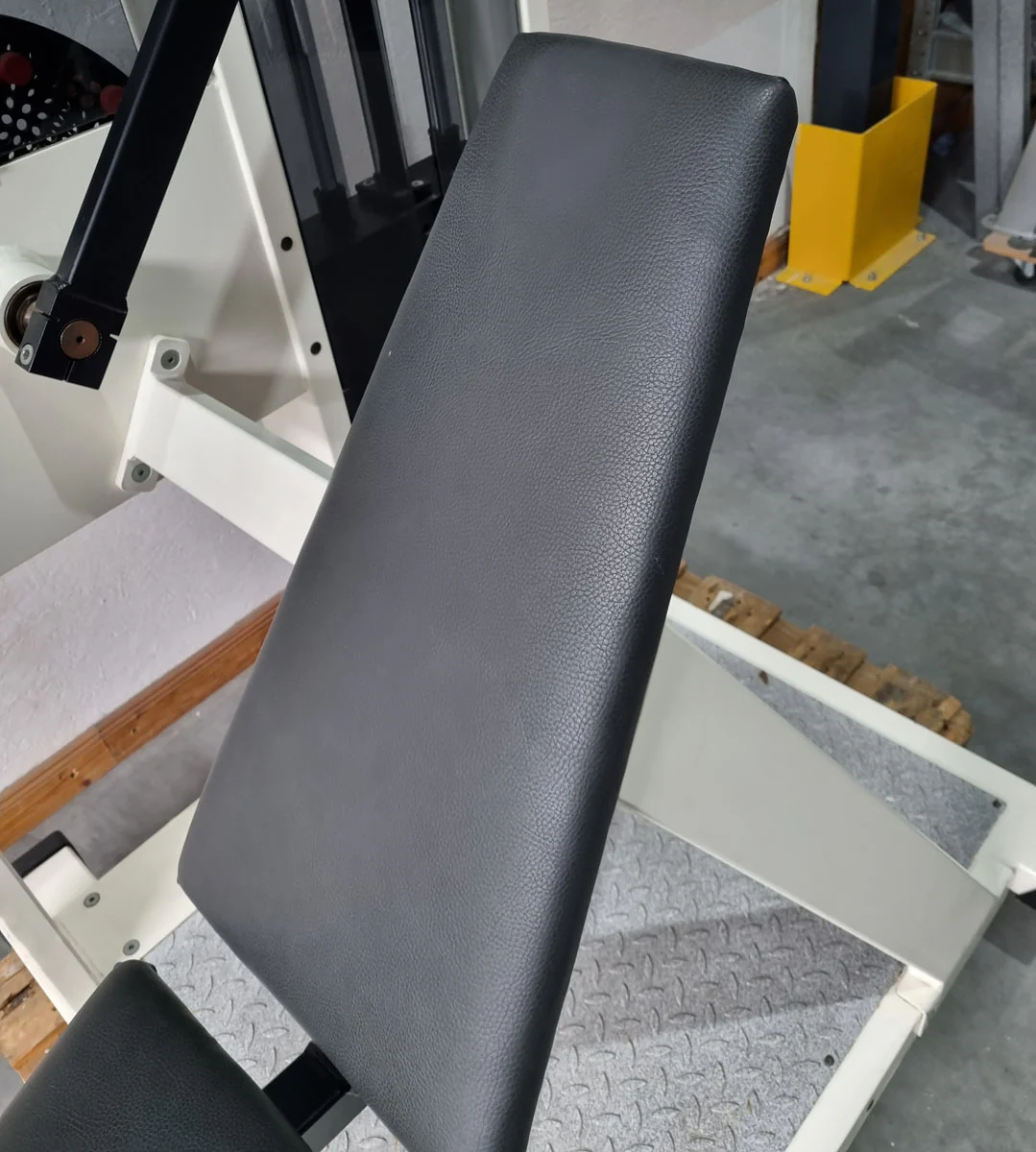 Schnell Pullover Maschine, Armhebemaschine, Überzüge - Target Kompakt Line - Oldschool Bodybuilding, Rahmenfarbe Weiß, gebrauchter - überholter Zustand - Image 9
