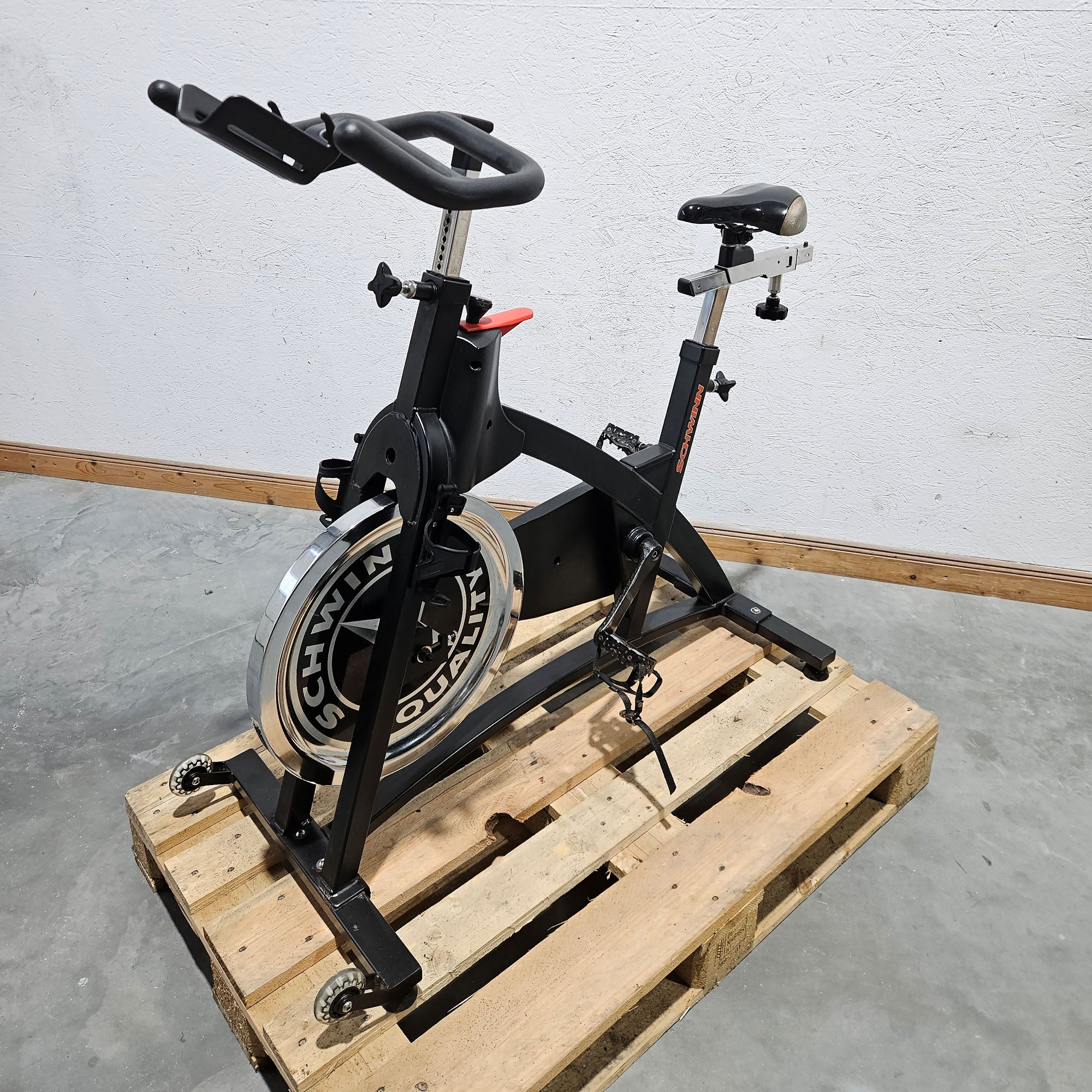 Schwinn Indoor Bike IC Pro20, Kettenantrieb, Farbe Schwarz - gebraucht - geprüfter technischer Zustand, optische Gebrauchsspuren vorhanden - Image 2