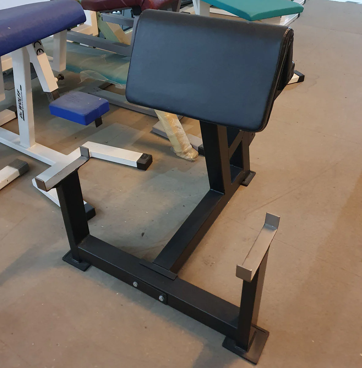 Scottcurl Bank, Scott bench, Bizeps Trainingsbank, Rahmen Schwarz, Polster Schwarz, gebraucht - überholter Zustand - Image 4