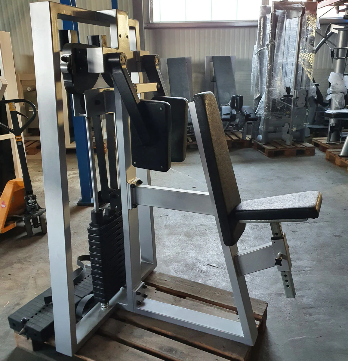 Seithebemaschine, Schultermaschine, Lateral Raise, Polster Schwarz, gebraucht - Image 3