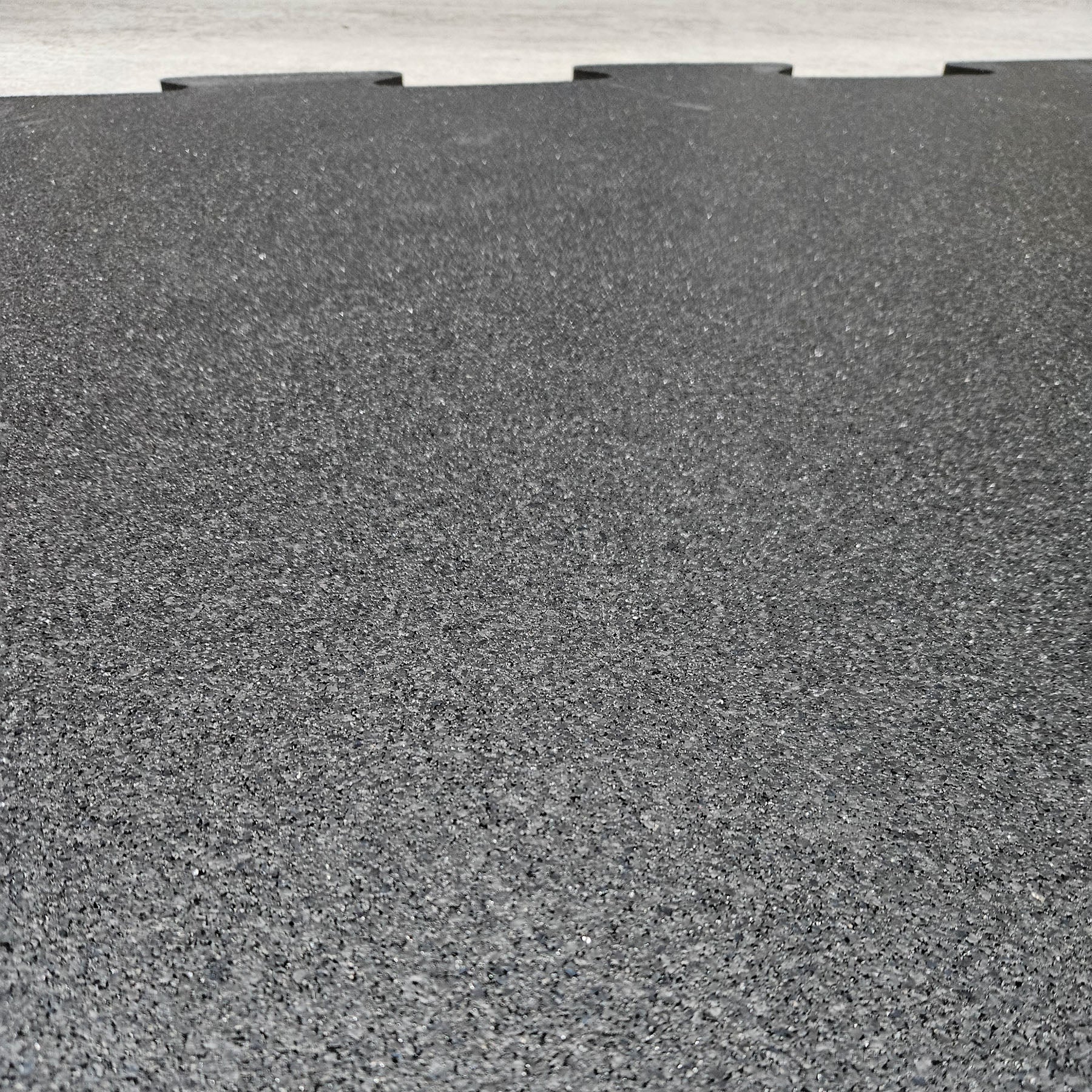 Sportboden Gummimatten, 100 QM = 100 Stücke 100x100cm, 9mm Stark, Plus diverse zugeschnitte Stücke, Farbe Schwarz, gebraucht - guter Zustand - Image 4
