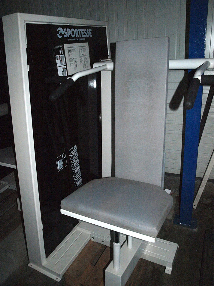Sportesse Fitnessstudio Anlage, 16 Kraftgeräte, gebrauchter Fitnesspark, Farbe Weiß - Image 11