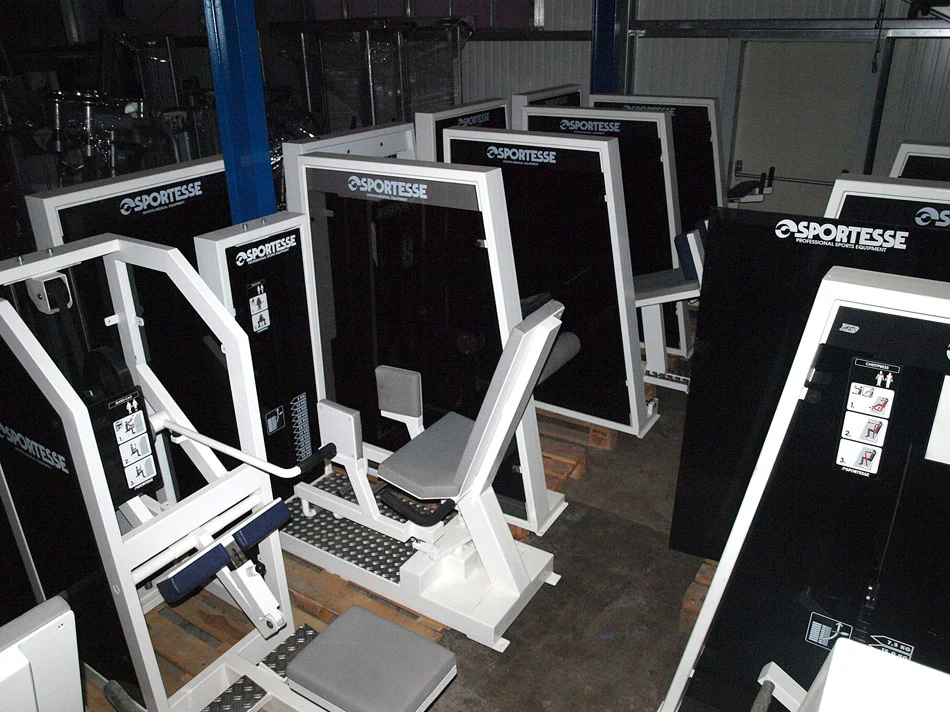 Sportesse Fitnessstudio Anlage, 16 Kraftgeräte, gebrauchter Fitnesspark, Farbe Weiß - Image 6