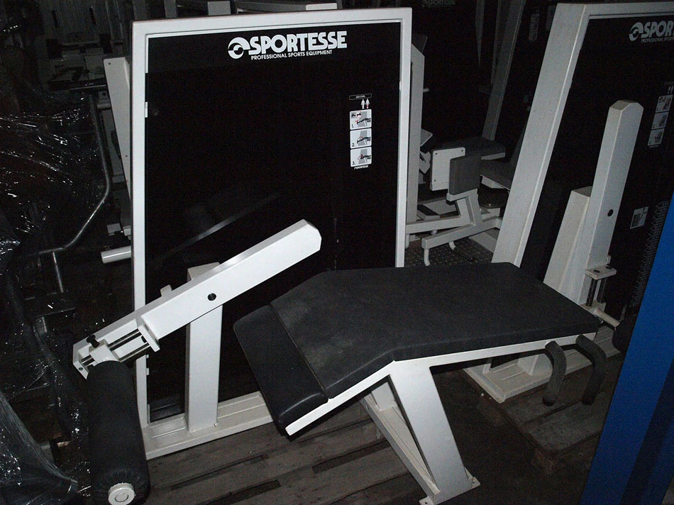 Sportesse Fitnessstudio Anlage, 16 Kraftgeräte, gebrauchter Fitnesspark, Farbe Weiß - Image 9