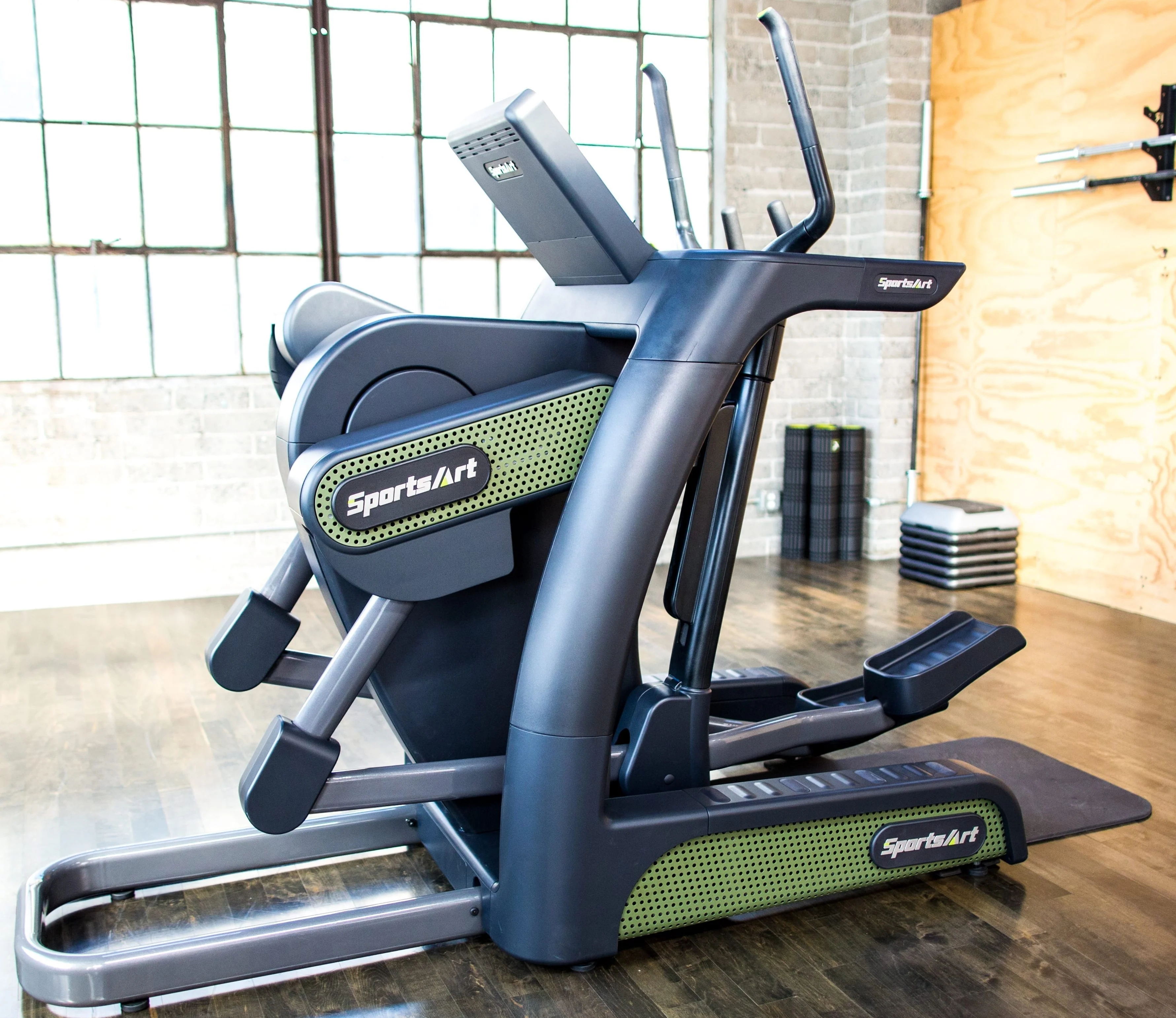 Sportsart 3-in-1 Crosstrainer G886 Verso - Image 4