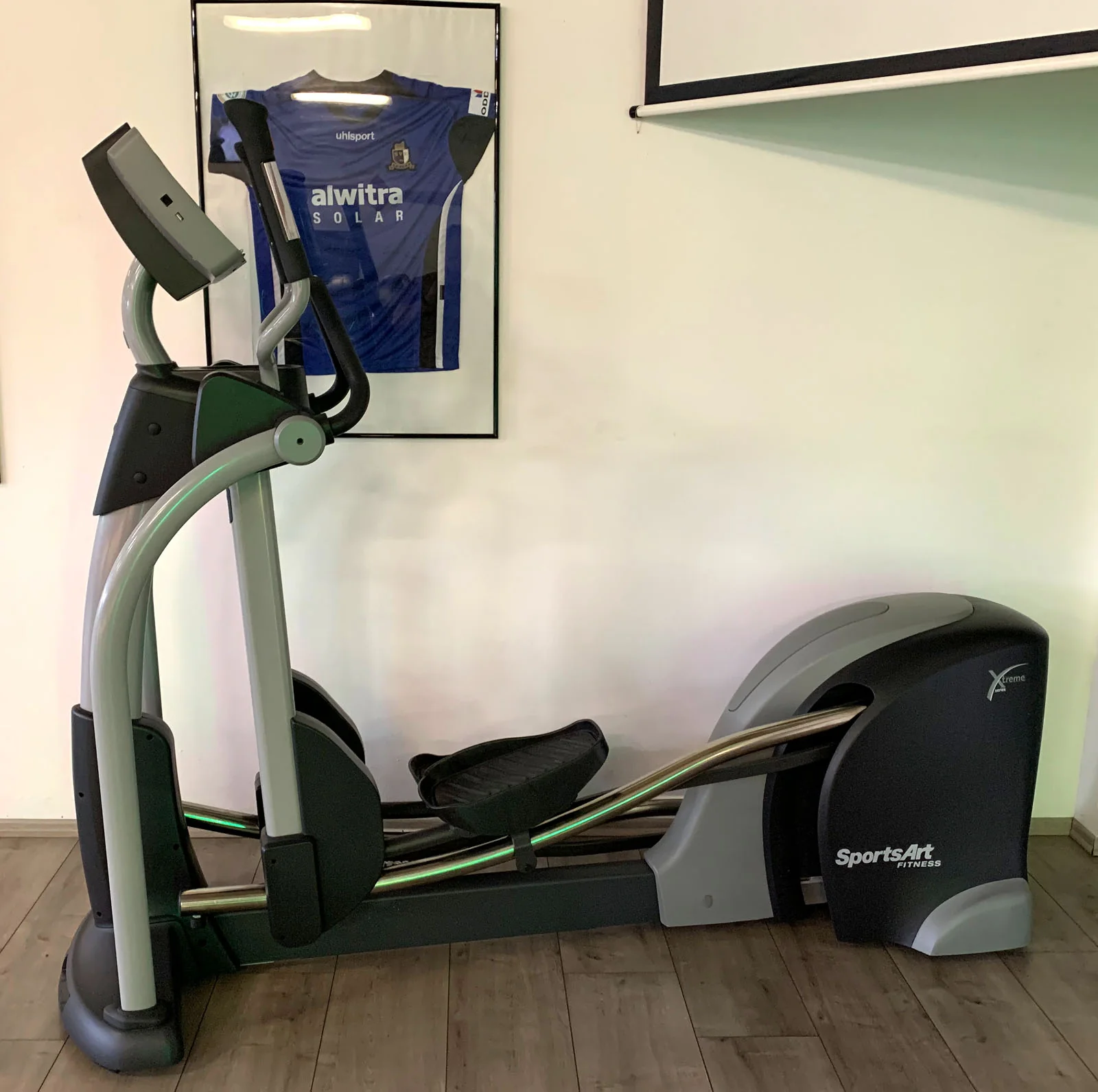 SportsArt Crosstrainer, E872 Commercial Ellipsentrainer, Rahmen Silber-Schwarz, gebraucht - überholter Zustand - Image 5