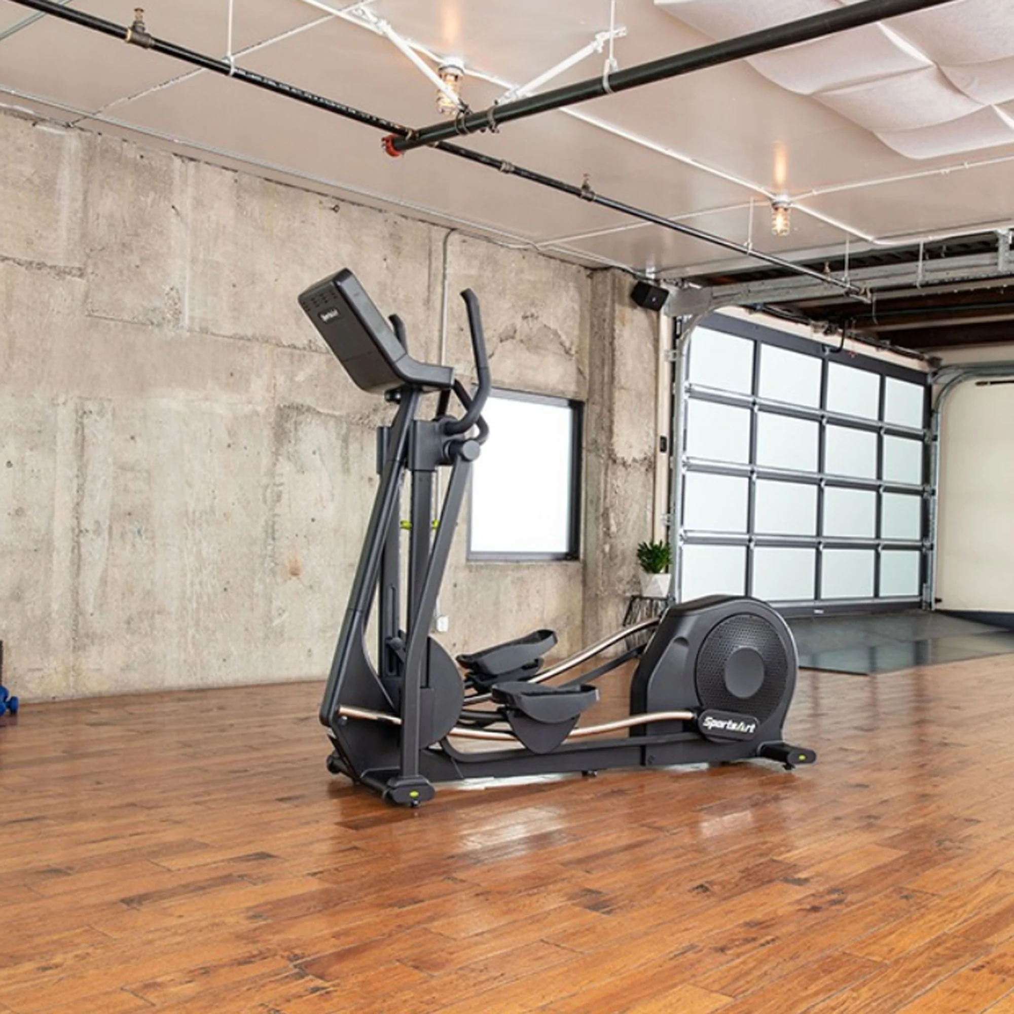 Sportsart Elliptical, Ellipsentrainer E873 - Image 4