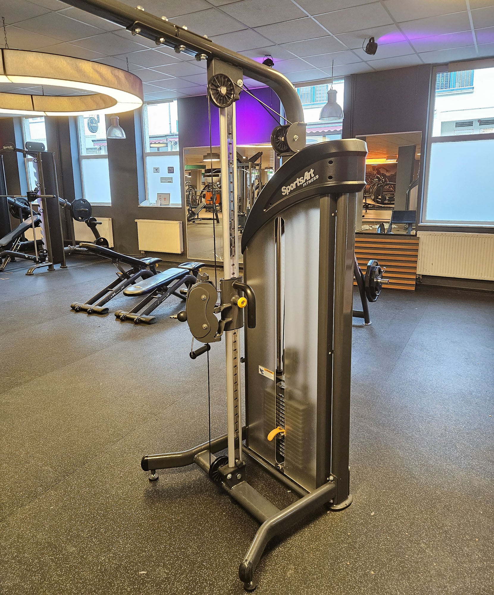 SportsArt komplette Fitnessstudio Ausstattung - 75 Fitnessgeräte im Set - Kraftgeräte, Cardiogeräte, Bänke, Racks etc - Rahmen Anthrazit, gebraucht - überholter Zustand - Image 11