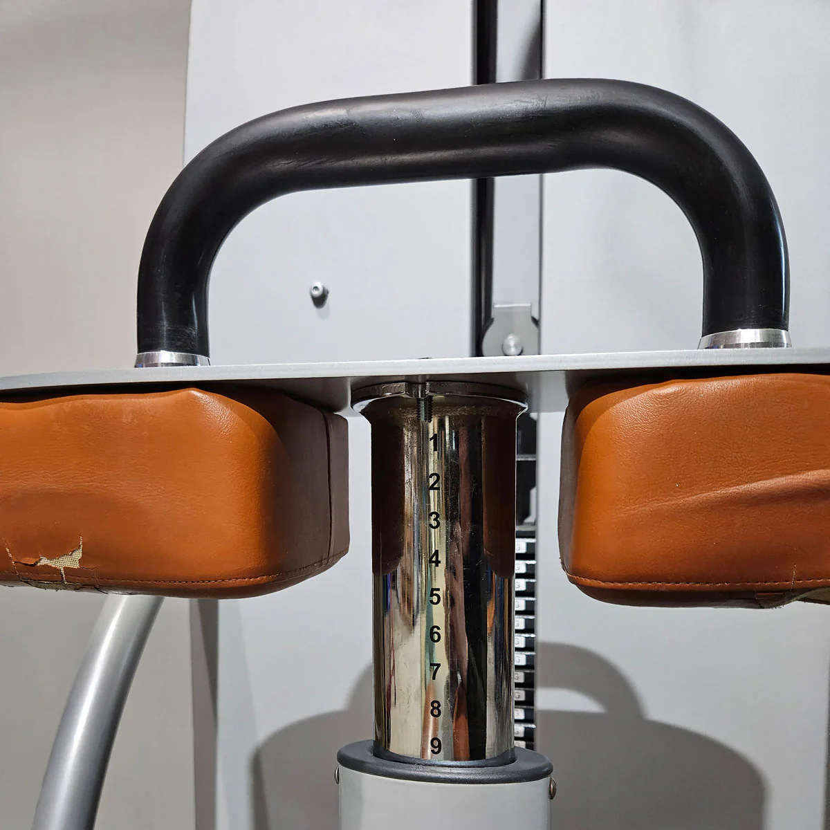 SportsArt Latzug Dual von Oben mit drehbaren Griffen S916, A916, N916 Independent Lat Pulldown, Pull Down DUAL, Rahmenfarbe Silber-Grau, gebrauchter - überholter Zustand - Image 6