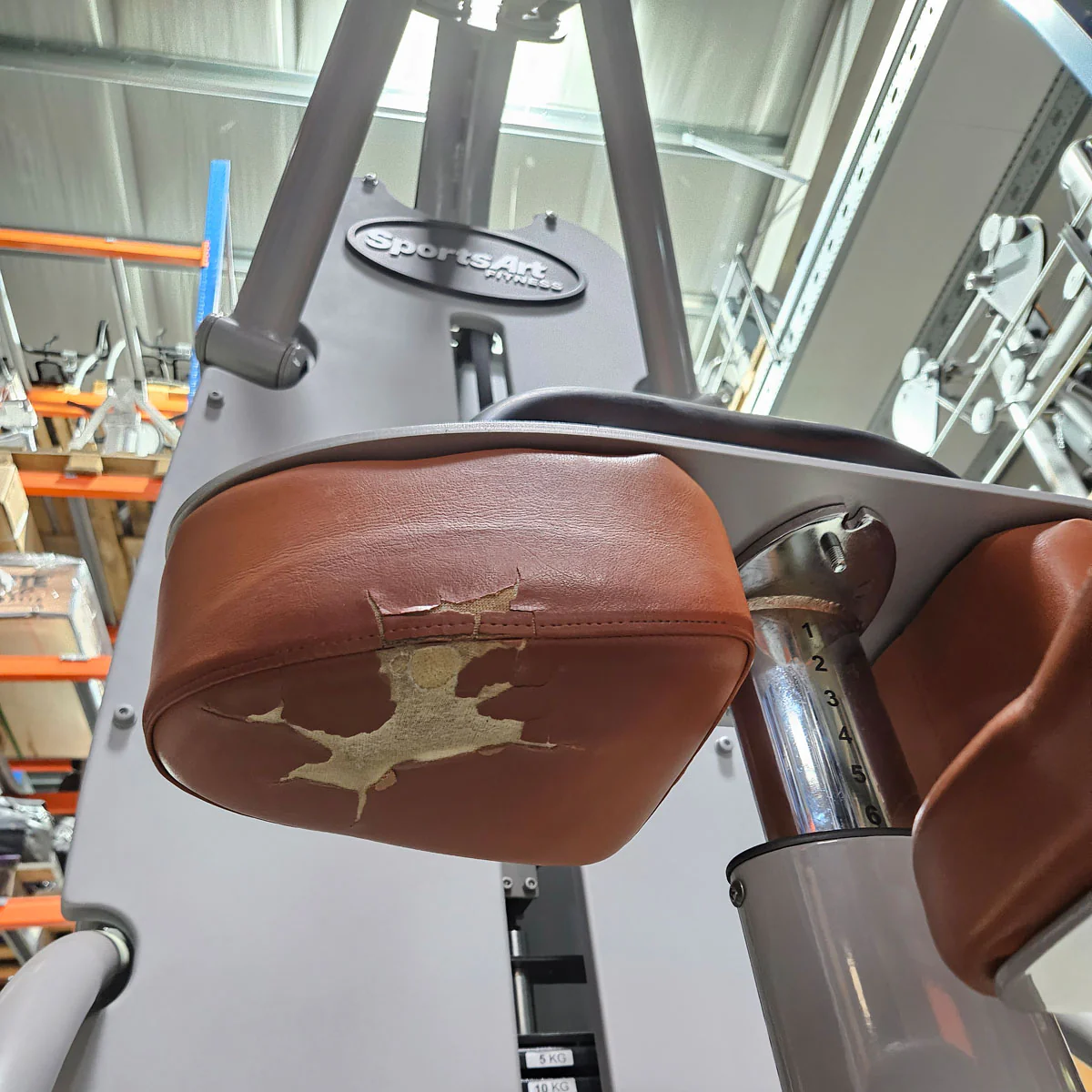 SportsArt Latzug Dual von Oben mit drehbaren Griffen S916, A916, N916 Independent Lat Pulldown, Pull Down DUAL, Rahmenfarbe Silber-Grau, gebrauchter - überholter Zustand - Image 8