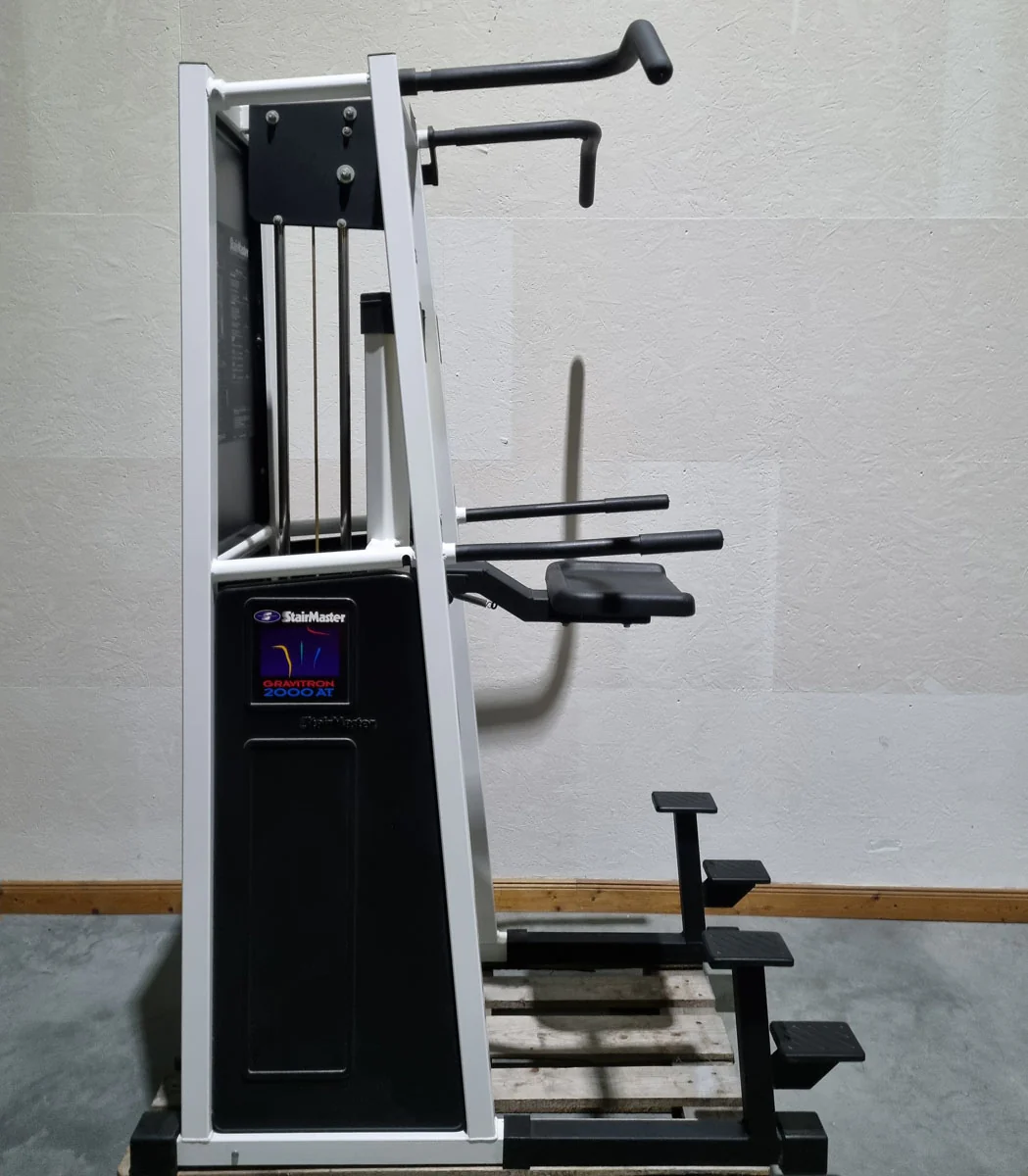 Stairmaster Gravitron 2000 AT Dip-Chin, Dip-Klimmzugmaschine mit Gewichtsunterstützung, Rahmen Weiß, gebraucht - überholter Zustand - Image 4