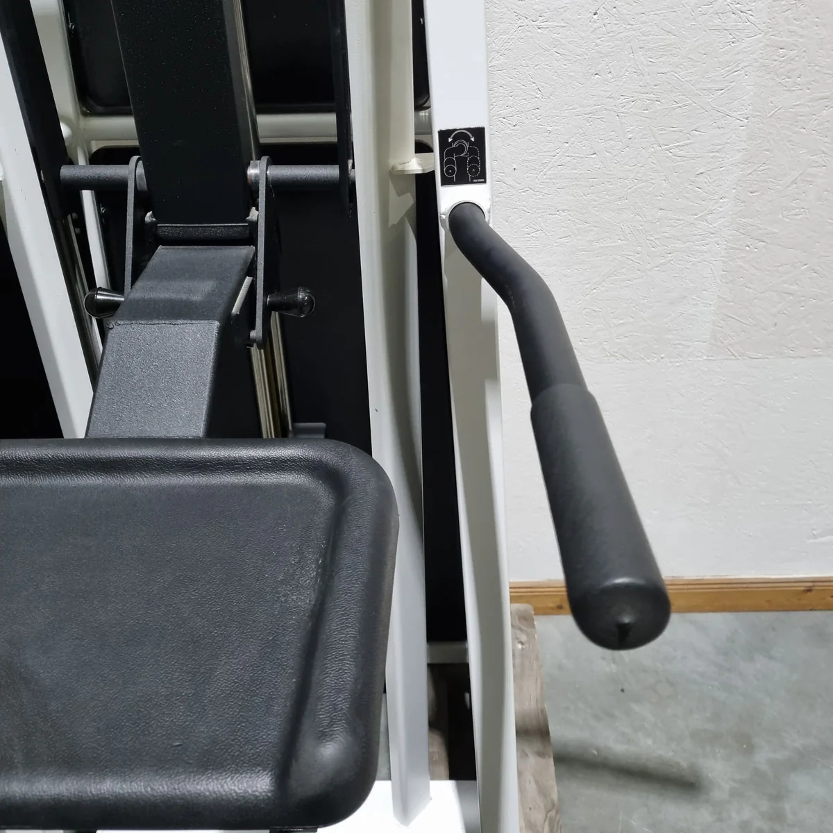 Stairmaster Gravitron 2000 AT Dip-Chin, Dip-Klimmzugmaschine mit Gewichtsunterstützung, Rahmen Weiß, gebraucht - überholter Zustand - Image 8