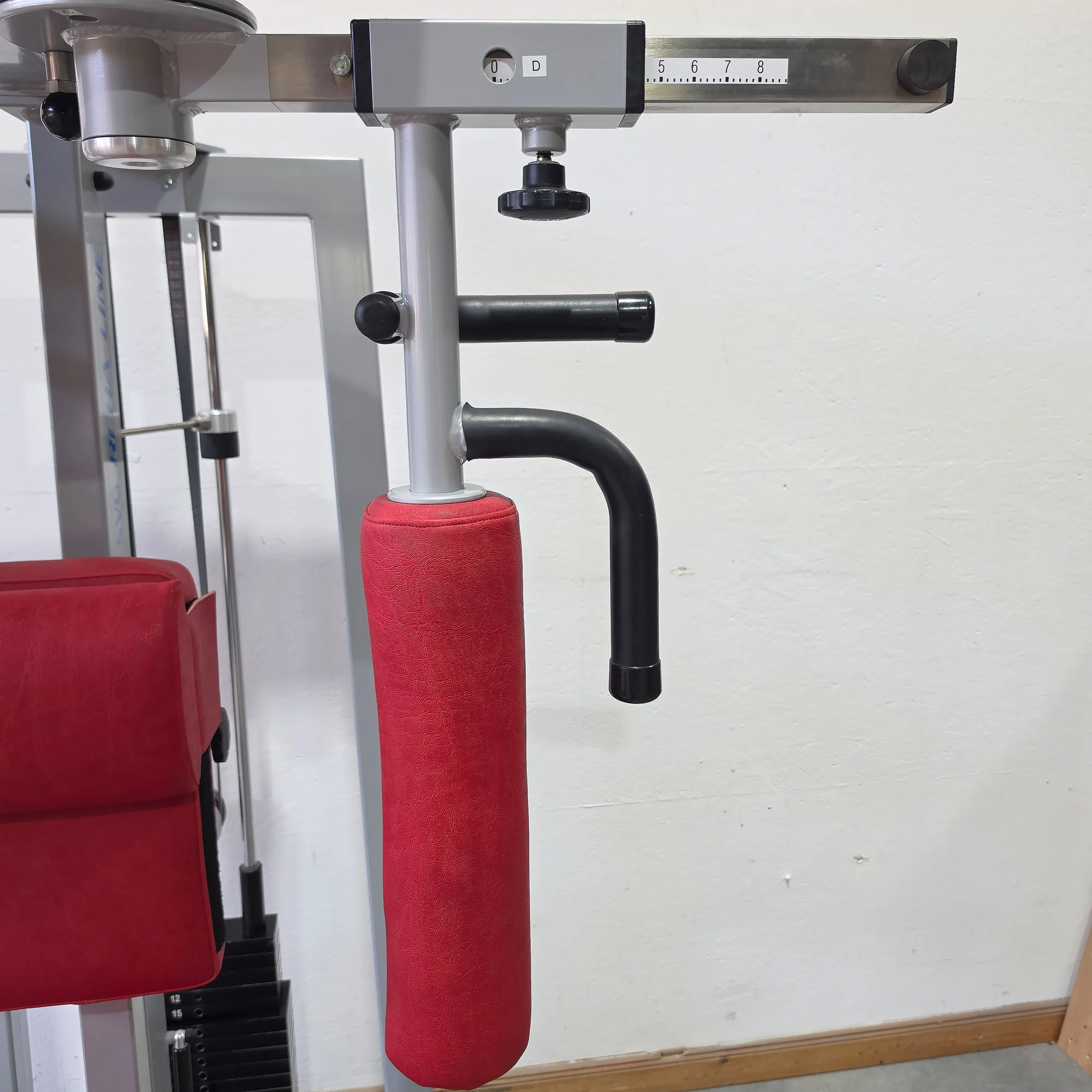 SVG Butterfly - Press Back - Butterfly und Butterfly Reverse - 2 in 1 Kombimaschine, Fly and Rear Delt, Rahmenfarbe Silber, gebraucht - überholter Zustand - Image 7