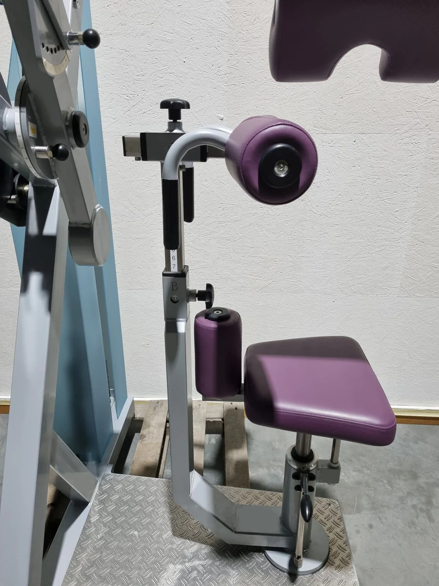 SVG HWS-Trainer, Hals und Nacken Trainingsmaschine, Halswirbelbsäule Kräftigung, Reha Line, Rahmenfarbe Silber, Polsterfarbe Lila, gebrauchter - überholter Zustand - Image 6